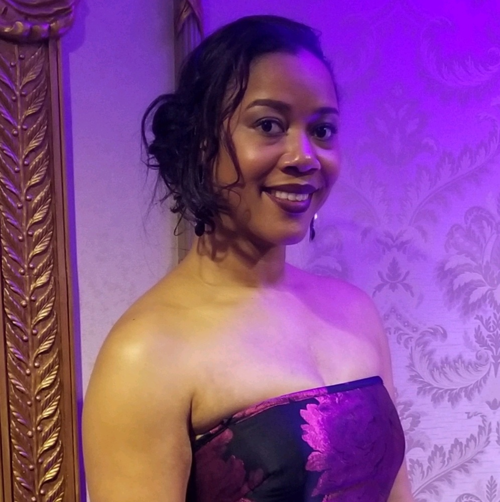Meet your Posher, Sanovia